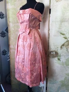 1950 Vintage dress pale pink taffeta xsm small | Etsy Feminine Pink Tea Length Dress, Pink Pleated Dress For Prom Season, Pink Pleated Dress For Prom, Vintage Pink A-line Dress, 1950s Style Pink Tea-length Dress, Pink Pleated Dress With Fitted Bodice, Pink Pleated Prom Dress, Pink Full Skirt Prom Dress, Vintage Spring Prom Dresses