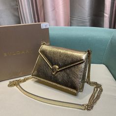 Size: 19cm*13.5cm*6cm It comes with Dust box, Care manual, Tag, and Paper bag. Luxury Clutch, Luxury Crossbody, Lv Men, Armani Belt, Saint Laurent Wallet, Dior Wallet, Lv Belt, Lv Wallet, Gucci Belt