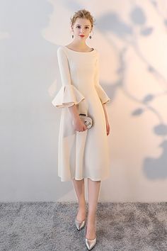 Shop Champagne Knee Length Formal Dress with Bell Sleeves online. All instock with free shipping. Pro since 2009. Cheap Party Dresses, Dress With Bell Sleeves, Gaun Fashion, Party Dresses Online, Party Kleidung, Formal Party Dress, Solid Color Dress, Career Dress, Cocktail Party Dress