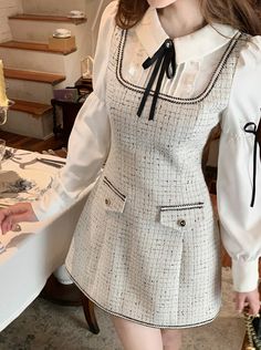 ❤︎ Tweed Gray French French Fake Two Piece One Piece❤︎ Glam Clothing Style, French Classy Outfits, Elegant But Cute Outfits, Formal One Piece For Women, Cute Office Wear, Kawaii Work Outfit, Formal Korean Outfits For Women, Channel Dress Classy, French Outfits Aesthetic