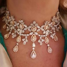 Aesthetic Jewellery, Expensive Jewelry, Fancy Jewellery, Fancy Jewelry, Royal Jewelry, Fantasy Jewelry, Girly Jewelry, Necklace And Earrings, Dream Jewelry