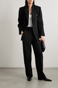 Co's jacket is modeled on classic double-breasted blazers. Tailored from cotton-twill, it has lightly padded shoulders and a back panel to further cinch the slightly loose fit. Cotton Twill Jacket, Work Fits, Corporate Fashion, Chic Pants, Prom Ideas, Long Sleeve Outerwear, Women Office, Twill Jacket, Tuxedo Jacket