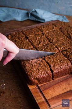 Yorkshire Parkin Recipe - ProperFoodie Treacle Recipes, Parkin Recipes, Ginger Cake Recipe, Yorkshire Parkin, Sticky Ginger Cake, Autumn Bonfire, Black Treacle, Banoffee Pie Recipe, Fruity Cake