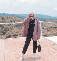 Hijab Outfit, Ootd Hijab Travelling, Ootd Hijab Casual, Casual Hijab, Style Hijab, Hijab Casual, Casual Hijab Outfit, Ootd Hijab, Mode Hijab