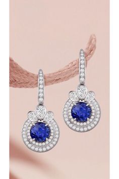 Classy Engagement Ring, Blue Sapphire Jewelry, Diamond Chandelier Earrings, New Gold Jewellery Designs, Diamond Pendent, Diamond Pendants Designs, Art Jewelry Design, Cocktail Earrings, Jewellery Sketches