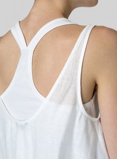 Linen Low Back Tank Vacation Tank Top With Built-in Bra, Chic Racerback Top With Built-in Bra, Spring Camisole With Adjustable Straps For Layering, Relaxed Scoop Neck Summer Tops, Summer Tops With Built-in Bra And Tank Straps, White Scoop Neck Tank Top For Layering, Casual Tank Top With Built-in Bra And Scoop Neck, White Tank Top With Built-in Bra For Layering, Versatile White Tank Top For Layering