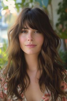 long shaggy hair with side bangs for oval faces Bangs Oval Face, Oval Shaped Face, Oval Face Bangs, Hairstyles For Oval Faces, Hairstyles For Ladies, Side Part Hairstyles, Face Shape Hairstyles, Oval Face Hairstyles, Oval Face Shapes