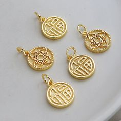 Material: Brass Description High quality 14K gold plated brass, color not easily tarnish Size: 13mm, thick 2.1 mm Quantity: 5 pcs. Color: 14K gold Material: 14K gold plated brass ❤ More pendants items here: ❤ https://www.etsy.com/hk-en/shop/basicDIYcraftstore?ref=simple-shop-header-name&listing_id=806990990&section_id=29121362 ❤ More other items here: ❤ https://www.etsy.com/shop/basicDIYcraftstore?ref=simple-shop-header-name&listing_id=823835581 Shipping Following is the place that o Gold Plated Round Charm Necklaces, Gold Round Gold-plated Charm Necklaces, Yellow Gold Plated Round Pendant Charm Necklace, Yellow Gold Plated Round Charm Necklaces, Plated Yellow Gold Round Charm Necklaces, Gold Tarnish-resistant Charm Necklace For Good Luck, Gold Coin Pendant Charms, Gold Plated Nickel Free Charm Necklaces, Gold Round Charm Necklace, Tarnish Resistant