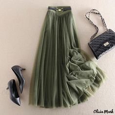 Olivia Mark - High-Waisted Half Skirt with Pleated Mesh Letters Design Skirts Fall, Body Skirt, Tulle Skirts, Half Skirt, Simple Green, Asymmetrical Skirt, Fall Skirts, Looks Chic, Green Skirt