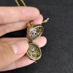 For More Similar Collection Check Out ! https://www.etsy.com/in-en/shop/CRAFTSHOPPYCo?ref=shop-header-name&listing_id=1471151035&from_page=listing&section_id=42071161 Vintage Brass Hollow Ball Locket Pendant Perfume Aromatherapy Essential Oil Diffuser DIY Necklace Keychain Ornaments Accessories For Craft. Diameter: 2cm Metals Type - Copper,Copper Alloy,Brass Material-100% Brass Use- Keychain, Locket , Pendant , Ball Decorative Antique Gold Necklaces For Gifts, Decorative Antique Gold Necklace For Gift, Antique Gold Nickel-free Necklace Gift, Antique Gold Nickel-free Necklace For Gift, Metal Necklace For Gift, Decorative Metal Necklace As Gift, Decorative Metal Necklace For Gift, Vintage Locket Necklace With Detachable Pendant For Gift, Antique Gold Filigree Necklace For Gift