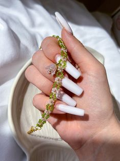 Lily of the Valley Bracelet, Daisy Chain Bracelet, Delicate Bracelet, Bead Daisy Bracelet, Gift Ideas, Gift for Her - Etsy Ukraine Delicate White Bracelets For Spring, White Delicate Bracelet For Spring, Delicate White Bracelet For Spring, Dainty Flower-shaped Crystal Bracelet, Elegant Flower-shaped Jewelry For Friendship, Spring Beaded Chain Jewelry Gift, Dainty Flower Crystal Bracelet Gift, Delicate Flower Shaped Crystal Bracelet As Gift, Delicate Flower Shaped Crystal Bracelet Gift