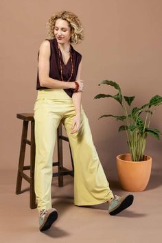 🍋 Put a bit of sunshine ☀️ in your life with our new lemon coloured organic Freedom Pants🍋  These pants are the ultimate in comfort, while still allowing for a smart casual vibe 💛 Online now 🌼 🍋 Hip pockets 🍋 Flowy, straight leg style 🍋 Comfortable turn down waistband 🍋 Organic cotton fabric 🍋 Coloured using low impact dyes 🍋 Ethically produced in Nepal Style Comfortable