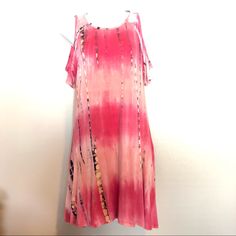 Size Large And Never Worn. Tie Dye Dress With Cold Shoulder From Nanamacs Boutique. Listed As Coral Color. Approximately 16 Inches Pit To Pit Approximately 23 Inches In Length Dye Dress, Tie Dye Dress, Dyed Dress, Coral Color, Cold Shoulder, Colorful Dresses, Tie Dye, Coral, Dye