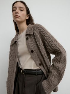 Composition : fine wool 50% nylon 35% polyester 15%Color : LIGHT BEIGE,NATURAL BROWNCountry of Origin : Republic of Korea Fisherman’s Rib Ladies Sweaters, Fisherman Sweater, Knitwear Cardigan, Light Beige, Knitted Sweaters, Knitwear, Wool, Knitting, The Originals