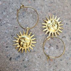 Sun Hoop Earrings,Hoop earring,Bohemian earring,Raw Brass,Sonne Ohrringe,Gift to Her,Sun Hoops,Celestial,Dainty,Antique brass,Sunburst This listing is for 1 pair of earrings: Sun pendants are dangle in raw brass hoops: Perfect as a gift to your friend or the little extra for yourself! They are lightweight *Raw brass ear hoops 20mm nickel free, lead free Please make sure to read my Terms, Conditions and Shipping Information before committing to purchase: http://www.etsy.com/shop/AngelPearls/polic Sun Hoop Earrings, Bohemian Brass Earrings With Sun And Moon Design, Brass Earrings With Sun And Moon Design For Festival, Brass Sun And Moon Design Earrings For Festival, Bohemian Metal Earrings With Sun And Moon Design, Brass Sun And Moon Festival Earrings, Bohemian Sun-shaped Gold Jewelry, Gold Celestial Earrings With Sun Design, Adjustable Sun Design Jewelry