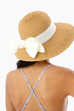 Toucan Hats makes our best-selling and beloved beach accessories.A Tuckernuck exclusive, this bow-trimmed hat offers pretty protection from the sun. Wear to the beach with your favorite caftan for a classic, feminine, and practical finishing touch. The best part? It's packable so it will easily fit in your suitcase or weekender, and keeps its shape after you pull it out. Wide brim Cream bow detail Packable Material: Woven Straw Mens Wide Brim Hat, Monroe Hat, Cute Bucket Hats, Overalls Summer, Packable Hat, Classic Feminine, Hair Scarf Styles, Crown Hat, Sweet Summertime