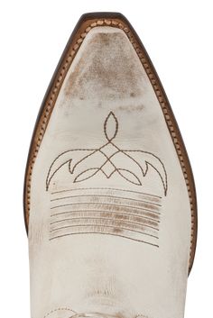 Old Gringo Women's Emmers Vintage White Cowgirl Boots | Pinto Ranch White Leather Boots For Western-themed Events, Western Cream Boots For Ranch, White Western Boots For Western-themed Events, White Snip Toe Boots For Ranch, Cream Snip Toe Boots For Ranch, White Western Boots With Leather Sole, Cream Snip Toe Boots With Leather Sole, Classic White Fitted Boots, White Pointed Toe Boots For Western-themed Events