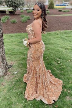 Sequins Mermaid UK Evening Dress Spaghetti Straps Formal Dress – MyChicDress Court Train Prom Dress, Extra Heels, Tan Girl, Gold Prom Dress, Formal Dresses Graduation, Best Prom Dresses, Shiny Dresses, Mermaid Sequin, Long Prom Gowns