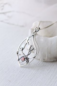 Feminine Pendant Jewelry Gift, Elegant Flower-shaped Jewelry With Charms, Flower Pendant Metal Jewelry As Gift, Flower Pendant Metal Jewelry Gift, Oval Pendant Jewelry With Flower Charm As Gift, Elegant Flower Pendant Necklace For Mom, Sterling Silver Flower Pendant Locket, Feminine Sterling Silver Flower Pendant Jewelry, Metal Flower Pendant Jewelry As Gift