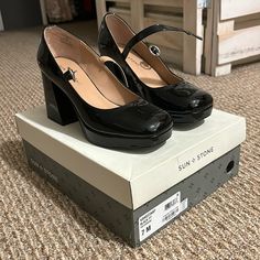 Black Vaneciaap Platform Doll Heels. Shiny, Brand New, Used Once. Black Stacked Heel Shoes, Modest Goth, Doll Heels, Hoco Ideas, Sun Stone, Black Doll, Shoes Size 7, Pretty Shoes, Black Patent Leather