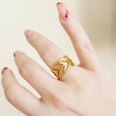 Cypher ring has a Leaves band in gold. This delicate dainty leaves is giving vintage vibes. This style is a statement piece that will be the star of your ring stacks. Can be wear separate or with other rings to create a finger party for a bold look. Can be adjusted. Taking your rings off to wash your hands is just a memory. Water & sweat resistant: the color remains perfect, even if you wear your ring every day. Material: Highly polished vacuum 18k Gold Plated & Stainless Steel for a refined met Green Gold Ring, Jewelry For Summer, Adjustable Gold Ring, Leaves Ring, Ring Stacks, Vintage Leaves, Gold Leaf Rings, Bold Rings, Bride Jewelry