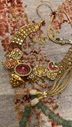 Necklace Designs For Wedding, Jewllery Ideas, Inexpensive Jewelry, Bridal Jewelry Vintage, Antique Jewellery Designs, Antique Bridal Jewelry