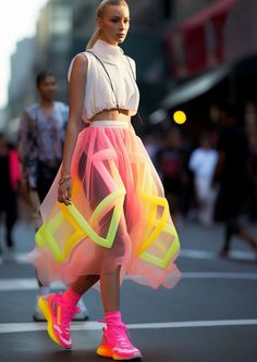 Fest Outfits, Rainbow Fashion, Funky Fashion, Festival Outfit, Creative Fashion, Outfits Casuales, Colorful Fashion, Diy Fashion, Look Fashion