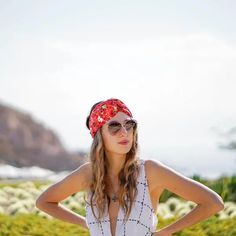 Cotton turban with flower print Summer Vacation Bandana, Trendy Beach Bandana Headband, Summer Beach Bandana Bandeau, Summer Beach Bandeau Bandana, Cotton Bandana For Beach In Summer, Summer Beach Cotton Bandana, Floral Print Bandana For Summer, Festival Headwrap One Size, One Size Fits Most Bandana For Spring Beach