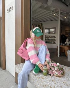 Pink And Green Aesthetic Outfits, Pastel Pink Outfits Aesthetic, Matcha Outfit, Outfit Early Spring, Pink Outfits Aesthetic, Green Outfits For Women, Ny Outfits, Green Outfits