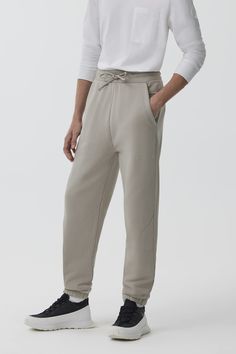 The Tobermory Pant is crafted from Heavyweight Cotton Fleece, a premium cotton with substantial weight for durability and exceptionally soft next-to-skin comfort. It has an intentionally relaxed silhouette and endless layering options. They have a relaxed fit and functional drawcord at the waist. Long Parka, Cotton Fleece, Bottom Clothes, Lightweight Jacket, Canada Goose, T Shirt Top, Boots Men, Vest Jacket, Parka