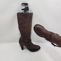 I bring to your attention boots with buckles on the sides. Stable heel. Made from genuine leather. For narrow to medium foot. Renaissance style, vintage 90s. The soft leather makes these boots very comfortable. One of a kind. These brown boots are a vintage accessory. Limited edition, in good condition. I can send additional photos upon request. I can send additional photos upon request. Materials: leather, metal, steel The circumference calf width: 15 Inches. Heel height: 3 Inches. Boots height Boots Shoes Women, Women 90s, High Heeled Boots, Women Y2k, High Heel Boots Knee, Youtube Youtube, Buckle Boots, Womens Knee High Boots, Boots Women