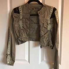 Cropped Jacket. M. Nwot. Brazil Festival, Cropped Jacket Outfit, Dope Fits, Jacket Fits, Cargo Jacket, Cropped Jacket, Crop Jacket, Black Outfit, Jacket Outfits