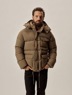 Coyote Cascade Down Expedition Jacket – Buck Mason 100 Winter Outfits, Fall Tee Shirts, Winter Style Guide, Buck Mason, Usa Tee, Snow Fashion, Polo Long Sleeve, Winter Chic, Style Inspiration Winter