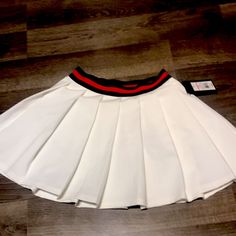 Medium White Skirt New With Tags Art Class Brand Pleaded Skirt, Checked Skirt, Butterfly Skirt, Pink Pleated Skirt, Skirts White, White Pleated Skirt, Tiered Mini Skirt, Cute Beanies, Checkered Skirt