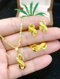 AUTHENTIC SAUDI GOLD: Millions of yellow metals, or as they are commonly known, authentic Saudi gold jewels, are found in the rich and supreme Kingdom of Saudi Arabia. If you want to make genuine gold jewelry a wise investment, here are some tips you should keep in mind while you are on your gold shopping sprees. Authentic Saudi gold jewelries are considered investments you wear around your neck. Therefore, you can buy 21 or 22 karats without gems or with priceless stones. If you are passionate Yellow 22k Gold Hallmarked Jewelry, Yellow 22k Gold Round Pendant Jewelry, Formal Gold Jewelry Sets With Clavicle Chain, Yellow Gold Plated Necklaces For Anniversary, Elegant Gold Jewelry Set As Gift, Gold Plated Pendant With Gold Chain, Gold 14k Jewelry Sets For Wedding, 14k Gold Jewelry Sets For Wedding, Gold Plated Jewelry As Gift For Her