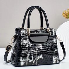 Place Of Origin : ZHE JIANG  Province Types of bags : Shoulder Handbags Place Of Origin : ZHE JIANG Province Occasion : Versatile Model Number : Shoulder Bags Exterior : Open Pocket Interior : Interior Slot Pocket,Cell Phone Pocket,Interior Zipper Pocket,Interior Compartment Closure Type : zipper Pattern Type : Crocodile pattern Gender : WOMEN Style : fashion Number of Handles/Straps : Single Lining Material : POLYESTER Handbags Type : Shoulder Bags Main Material : PU Shape : Casual Tote Brand N Pattern Interior, Crocodile Pattern, Mobile Phone Bag, Casual Tote, Women's Handbags, Mini Tote, Satchel Handbags, Types Of Bag, Womens Crossbody Bag