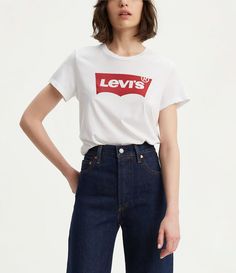 Overalls Levis, Levis T Shirt, Levis Shirt, Outfit Jeans, Pink Lady, Graphic Logo, Levis Women, Levi Shorts, Logo Tees