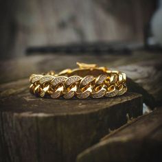 https://blinglabel.com/ Gold Cuban Link Chain, Cuban Link Bracelet, Miami Cuban Link Chain, Miami Cuban Link, Trendy Bracelets, Miami Cuban, Hip Hop Jewelry, Cuban Link Chain, Cuban Link