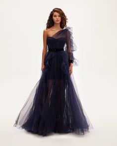 Royal Navy tulle gown with detachable sleeve Navy Blue Evening Gown, Tulle Gowns, Royal Navy Blue, Navy Gown, Prom Dress Trends, Winter Wedding Guest Dress, Princess Silhouette, Blue Evening Gowns, Full Maxi Skirt