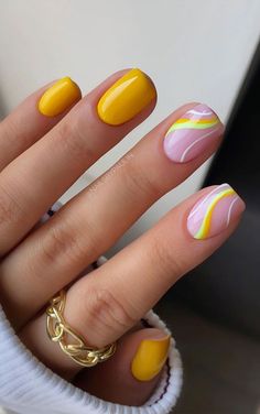 15. Yellow Swirl Aesthetic Nails Whether you’ve already booked your appointment with your regular nail salon or you’ve become a nail DIY expert over... Yellow Nails Design, Nagel Tips, Short Square Nails, Cute Gel Nails, Short Acrylic Nails Designs, Short Nail Designs, Nails 2024, Dipped Nails, Yellow Nails