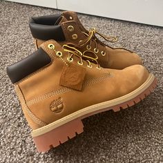 Never Worn. Classic Timberland Sneakers With Round Toe, 90s Core, Wishlist Summer, Tims Boots, Shoes Streetwear, Timberland Kids, Christmas Board, Glow Nails, Xmas List