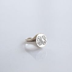 Sterling Silver Signet ring will be handmade with your desired, This ring will be great gift for your favorite people, Family member and girlfriend. You will love this dainty Ring * Material: High Quality Solid 925 Sterling Silver FINISH: sterling silver-gold plated- rose gold plated ★ HOW TO PLACE YOUR ORDER; *Please select your desired material from the menu while adding to card. *Please write your desired THREE MONOGRAM LETTERS to ''note for seller'' section at check out. ( If you wish, we ca Personalized Gold Jewelry, Handmade Turquoise Jewelry, Pinky Signet Ring, Arabic Jewelry, Bridesmaid Rings, Name Necklace Silver, Engraved Ring, Monogram Ring, Signet Rings