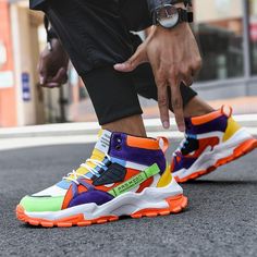 Styling High Top Sneakers, Male Sneakers, Sneaker Trends, Light Sneakers, Men Running, Mens Designer Shoes, Streetwear Sneakers, Outdoor Running, Sports Sneakers