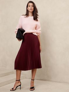 Silky Pleated Midi Skirt | Banana Republic Factory Old Fashioned Fashion, Feminine Outfits Over 40, Midi Skirt Pleated, Berlin Fashion Women, Vintage Modern Style Fashion, Fall Classy Outfits Women, Skirts For Women Casual, Dramatic Ingenue Style, Stretch Pleated Midi Skirt