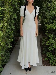 Elegant Maxi Dress with Lace Up Details Long Dress For Women, High Waist Short, Tom Riddle, Ball Gowns Evening, Looks Chic, Maxi Dress With Sleeves, White Maxi Dresses, Evening Dresses Prom, Party Dresses For Women