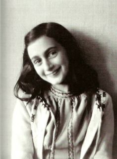 "I still believe in spite of everything that people are really good at heart." Anne Frank White Photos, Famous Women, Inspirational People, Women In History, A Quote, Inspirational Women, Inspiring Quotes