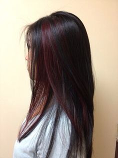 love love Highlight Hair Ideas, Skunk Hair, Highlight Hair, Black Red Hair, Wine Hair, Red Hair Inspo, Hair Tint, Hair Streaks, Dyed Hair Inspiration