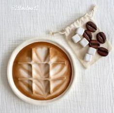 Cafe ☕️☕️☕️ Joululahjat Diy, Clay Idea, Diy Air Dry Clay, Air Dry Clay Projects, Flower Paper, Clay Diy Projects, Clay Crafts Air Dry, Keramik Design