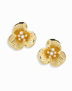 Channeling our inner florist in our Kora Floral Statement Studs. The perfect oversized studs for your special occasions leading up to your big day. Accented with mother-of-pearl pollen in the center. Gold plate over brass Mother of pearl accents Nickel- and lead-free Pearl Stud Statement Earring, Mother Of Pearl Gold Earrings, Golden Fashion, Gemstone Earrings Gold, Gold Gemstone Ring, Statement Drop Earrings, Bar Bracelets, Pearl Gemstone, Fine Earrings