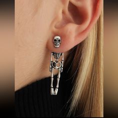 This Unique Pair Is A Wonderful Addition To Your Wardrobe And Your Style; Sure To Get Lots Of Compliments! Great For Halloween Or Anytime! Gsunx250f001dgf Funny Jewelry, Skeleton Earrings, Goth Earrings, Cat Earrings Studs, Festival Earrings, Bracelet Viking, Goth Style, Skull Fashion, Estilo Punk